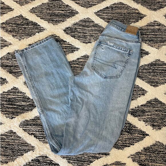 American Eagle Outfitters Denim - American Eagle Low Rise Baggy Distressed Jeans size 00